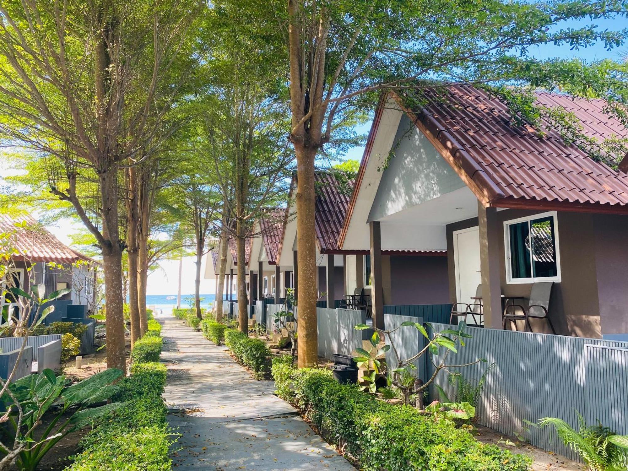 Bella Vista Beach Resort Koh Lipe Eksteriør billede