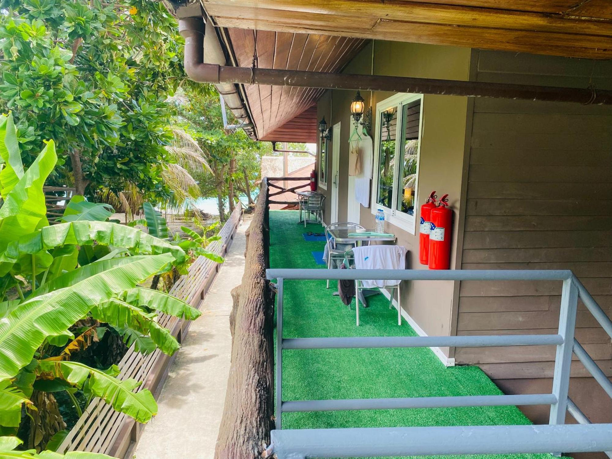 Bella Vista Beach Resort Koh Lipe Eksteriør billede